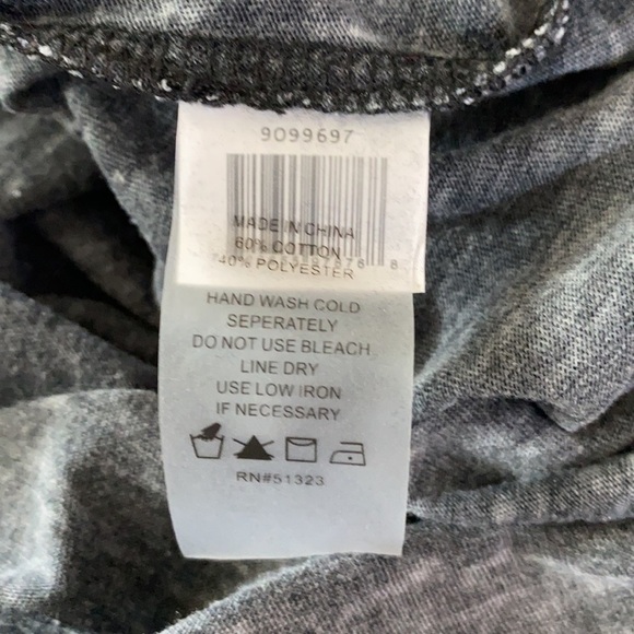 Two By Vince Camuto Burnout Jersey - Picture 5 of 5